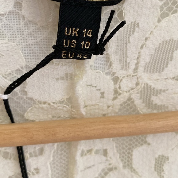 BNWT — Ivory lace shrug- jacket- Size 10 (US) - Picture 2 of 5